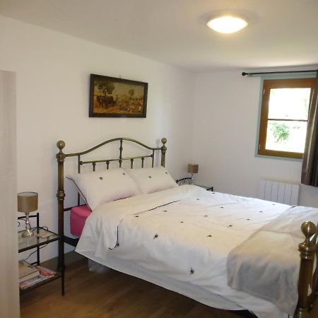 לינה וארוחת בוקר Charroux  Chez Kate מראה חיצוני תמונה