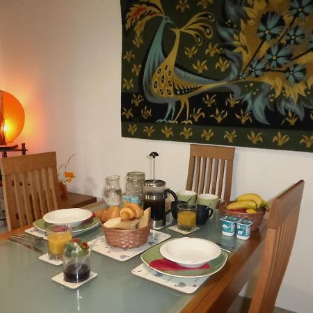 לינה וארוחת בוקר Charroux  Chez Kate מראה חיצוני תמונה